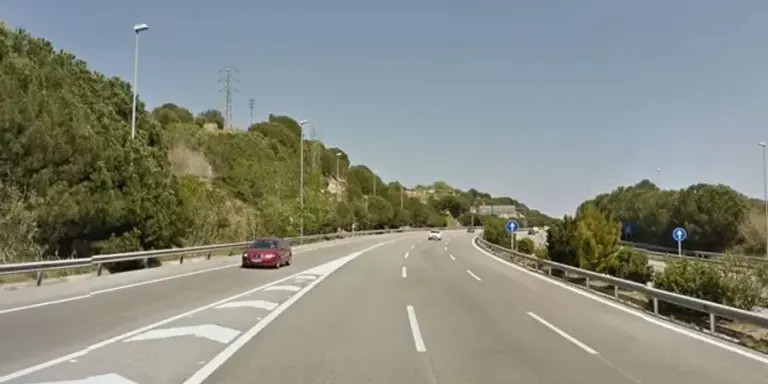 Territori posposa arreglar el problema d'il·luminació de la C-32 perquè preveu més robatoris de cablejat
