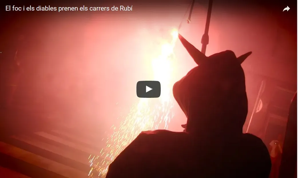 El foc i els diables prenen els carrers de Rubí