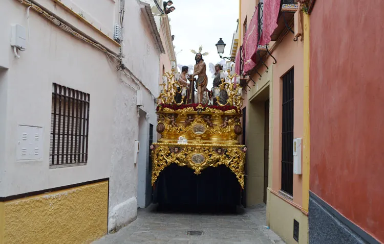 ‘Semana Santa en la Campiña’ se adentra en la hermandad de la Vera-Cruz