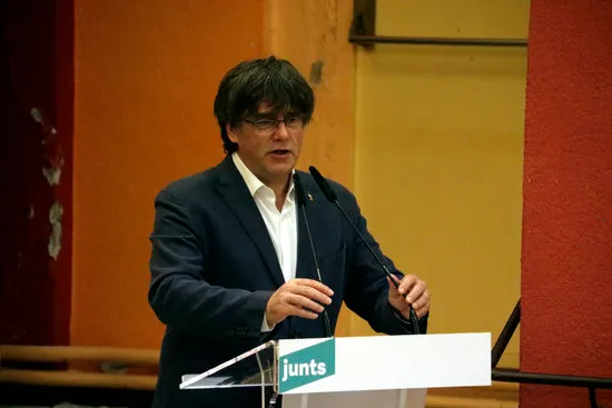 Partits i entitats independentistes convoquen concentracions davant dels ajuntaments a les 8 del vespre
