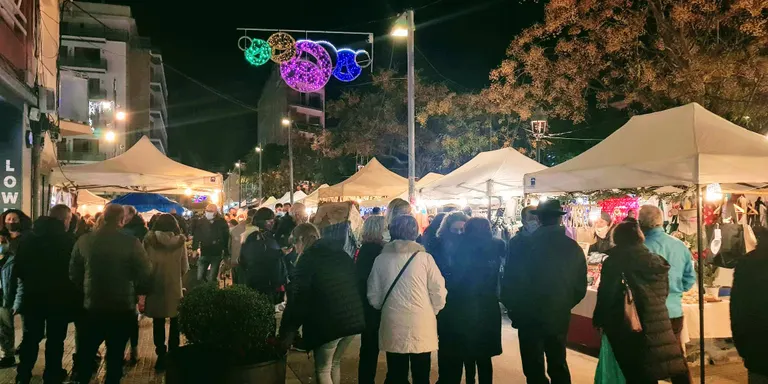 La Fira de Nadal torna a Pineda amb rècord de visitants i satisfacció entre els paradistes