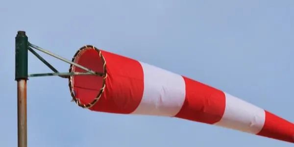 Protecció Civil activa l'alerta del Pla VENTCAT davant la previsió de fort vent aquest dimecres gairebé a tota la meitat sud de Catalunya