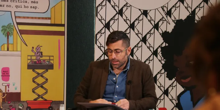 L'Ajuntament de Barcelona llogarà 10 baixos de protecció oficial a artistes i desplegarà beques per fomentar la creació