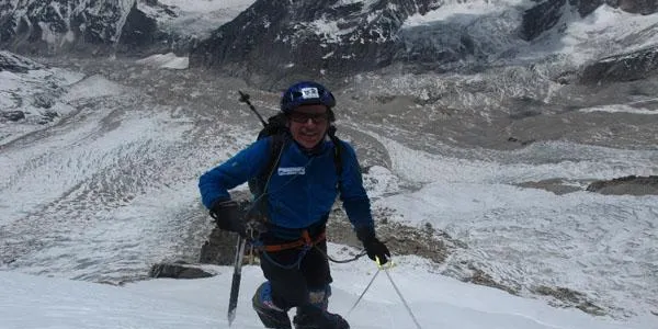 L’alpinista tarragoní Òscar Cadiach posposa l’ascens al Broad Peak fins la matinada de dijous
