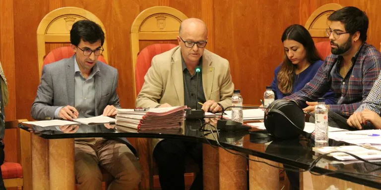 La Conxita Valls lliura els diners del seu taller per a una residència d'Ocotal