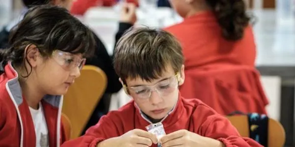 Més d’un miler d’alumnes de primària participaran en les activitats de la Setmana de la Ciència que organitzen la URV i l’AEQT