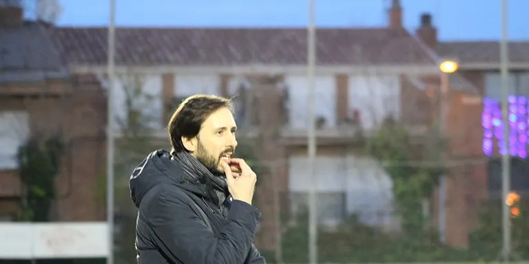 L'Olímpic torna a estavellar-se a casa