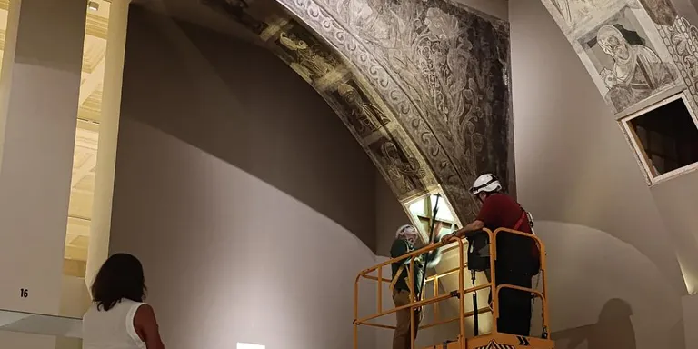 Els tècnics de l'Aragó denuncien que les pintures de Sixena dipositades al MNAC tenen "humitats"