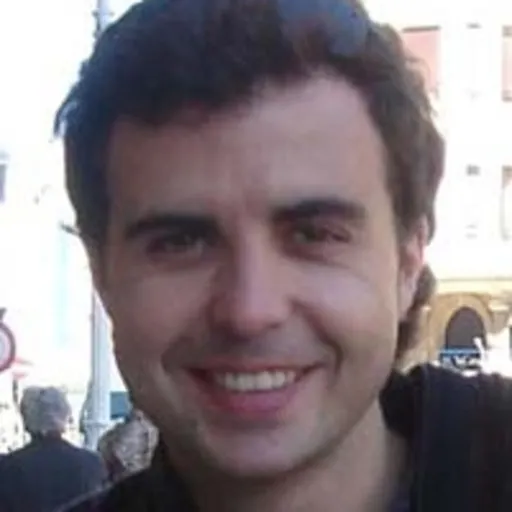 El psicòleg Sergi Ballespí recomana establir horaris i estar ben informat per afrontar el confinament