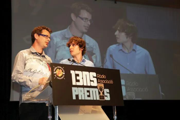 “Estem perdent els papers” per celebrar el Dia Mundial de la Ràdio