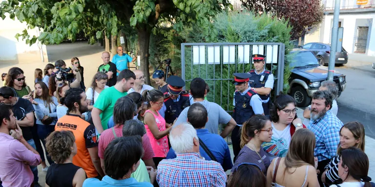 Els Mossos d'Esquadra es presenten al col·legi Valldeflors de Tremp