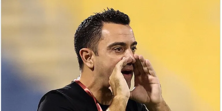 10.000 aficionats es desplacen al Camp Nou per rebre a Xavi Hernández