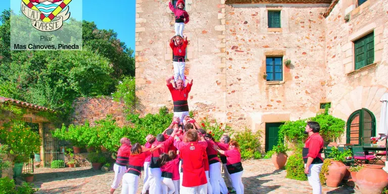 Els Castellers de l'Alt Maresme mostren les torres de guaita al calendari 2018