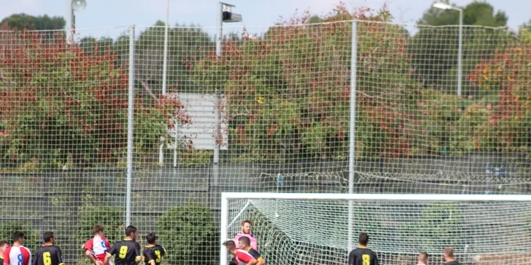 El Veinti paga les pròpies mancanes