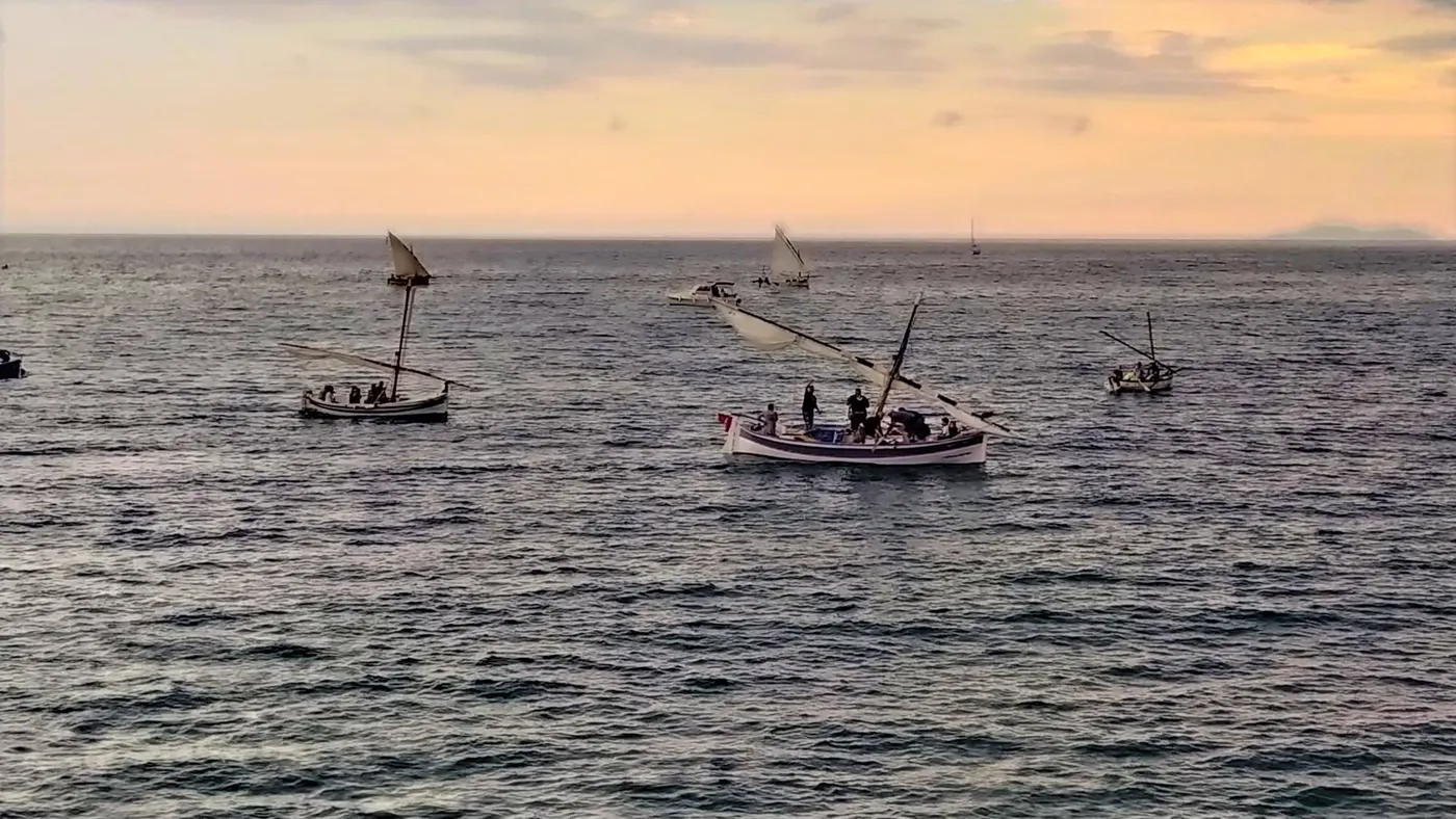 La Festa de l’Ormeig homenatja els pescadors de Cambrils i fa una demostració del ‘Bol a batre’