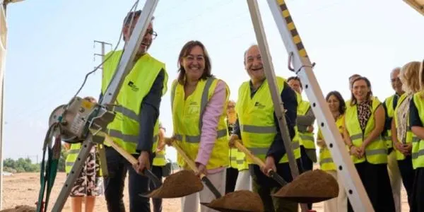 Col·loquen la primera pedra del futur centre operatiu del Tramvia del Camp de Tarragona