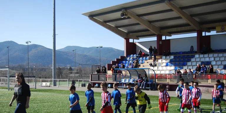 Bon balanç de la trobada entre el CE Ciutat La Seu i l'Escola de Futbol Pobla