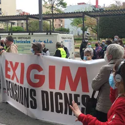 #250 - Manifestació pensionistes contres entitats bancàries - episode art
