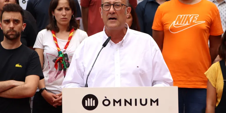 Òmnium denuncia que el Ministeri d'Interior considera "legítima" la infiltració d'agents al SEPC i a Jovent Republicà