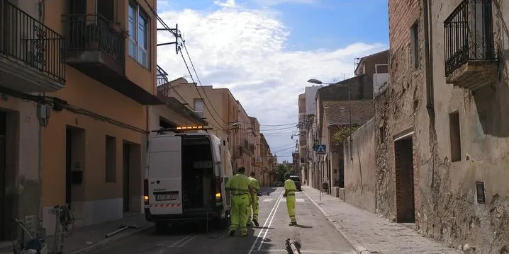 L'Ajuntament reestructura i millora la via pública del poble