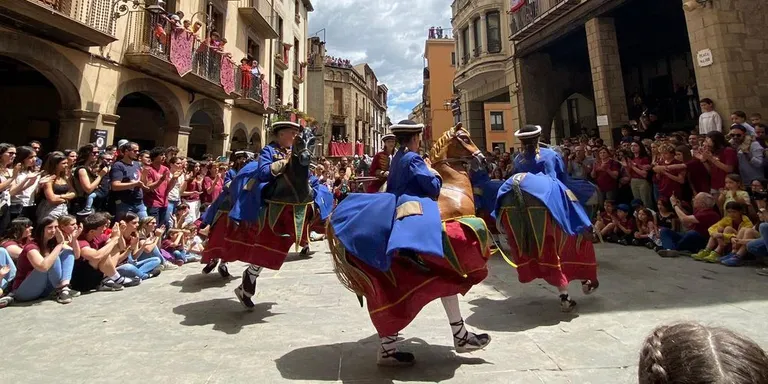 Obert el termini per reservar espai per a persones amb mobilitat reduïda o diversitat funcional als ballets de Corpus