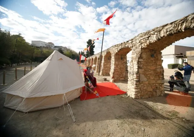 Recepció institucional i Campament Reial, actes del matí de la vigília de Reis