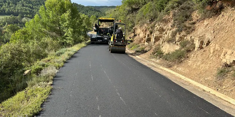 L'Ajuntament de Riner finalitza els treballs de millora de dos vials principals del municipi