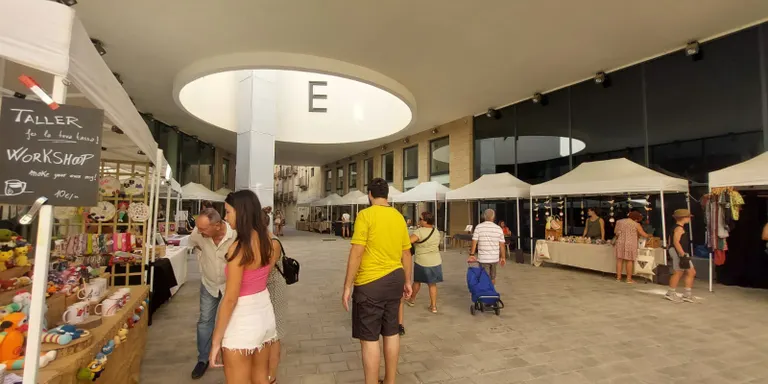 Torna el Mercat d’Art Jove d’Estiu de Valls