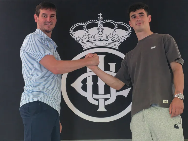 URTZI ALBIZUA REFUERZA EL LATERAL IZQUIERDO DEL REAL UNIÓN, JUAN DE LA MATA Y PERU SIGUEN UN AÑO MÁS