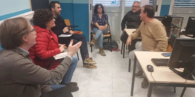 El PSC es reuneix amb els treballadors d’Ikea de Valls afectats per l’ERO