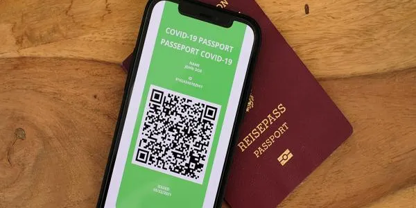 El Govern de Catalunya estudia la possibilitat d'ampliar l'ús del passaport Covid si continua el repunt de casos