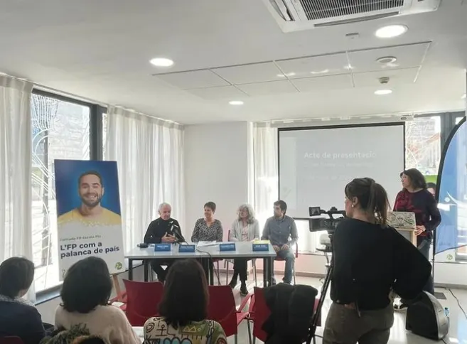 L’Escola Pia presenta els nous cicles de la branca sanitària que oferirà a partir del curs 2024-2025