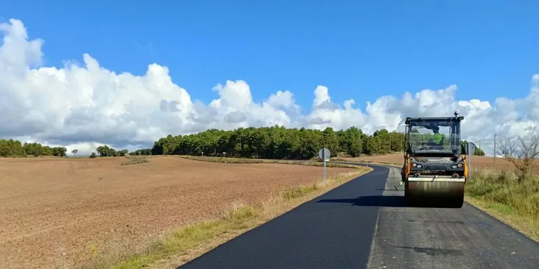 La Diputació de Lleida millora el ferm de la carretera de Cirera, a Lladurs