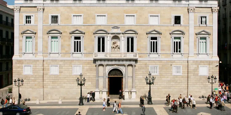 Obert el termini per demanar la prestació d’urgència que ofereix la Generalitat per a subministraments bàsics per a persones afectades per la crisi ocasionada pel coronavirus