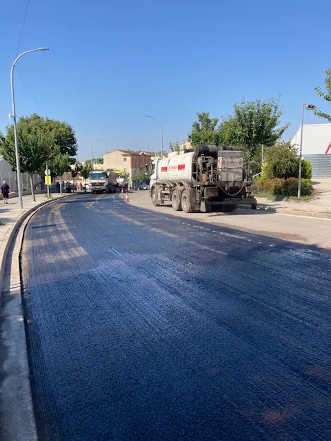 En marxa noves mesures de mobilitat al barri de Can Rossell per reduir l’impacte del trànsit en el veïnat i augmentar la seguretat de vehicles i vianants