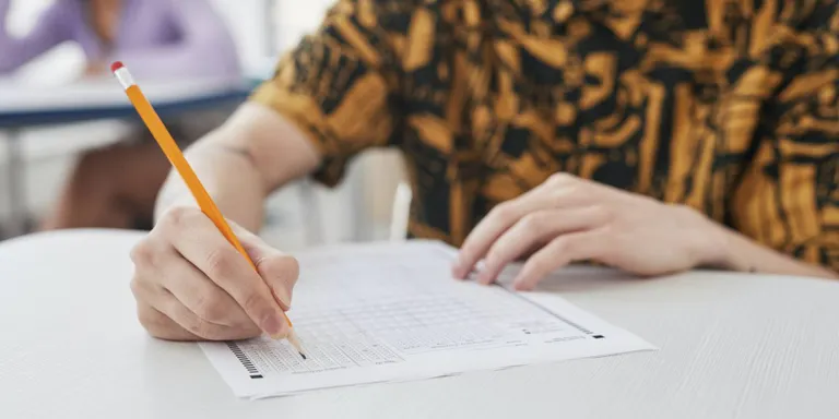 Els alumnes de 4rt d’ESO de l’Institut Els Tres Turons i l’escola La Presentació comencen les competències bàsiques