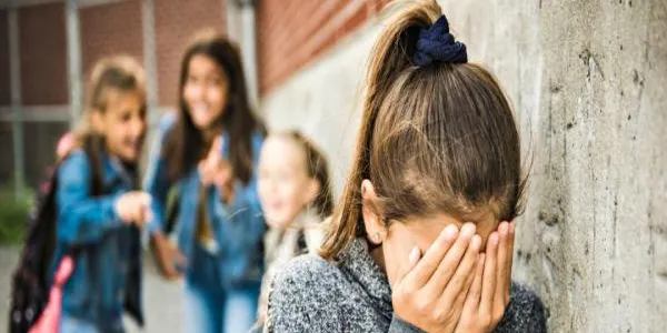 El Govern català impulsa un pla per acabar amb les situacions de violència i abús envers els alumnes