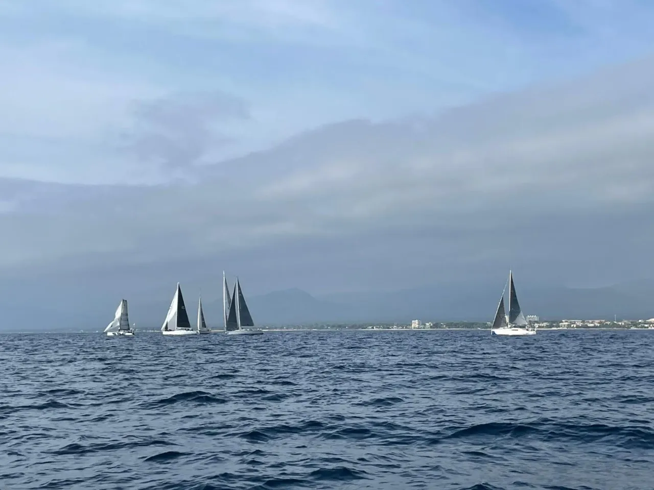 El Club Nàutic Cambrils celebra la 45a regata de Creuers Los Roques