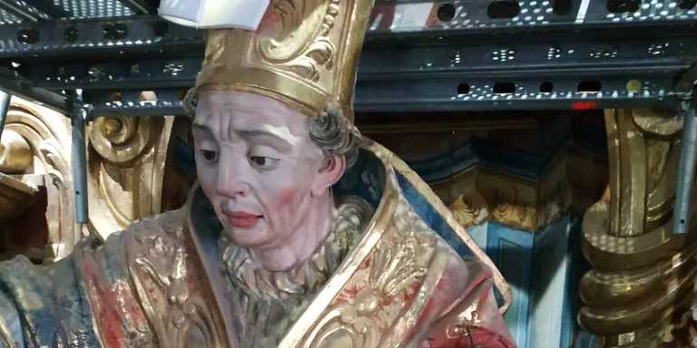Acabada la restauració del retaule major del Santuari del Miracle