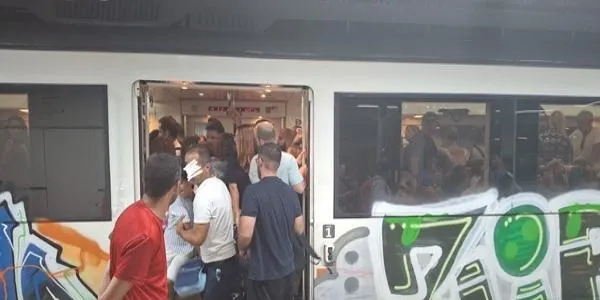 La reorganització dels horaris la línia R15 no acaba amb els problemes a l'estació d'Altafulla