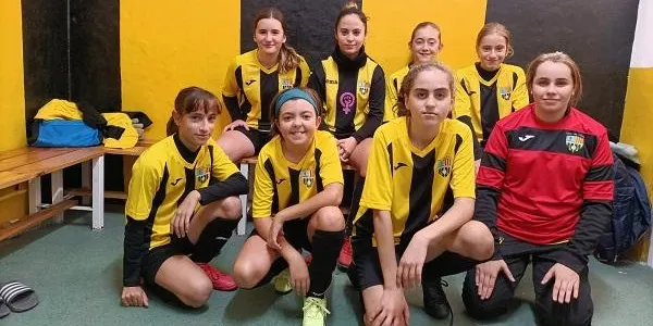 El Cadet femení celebra la primera victòria a la lliga davant el Base l’Arboç (11-4)