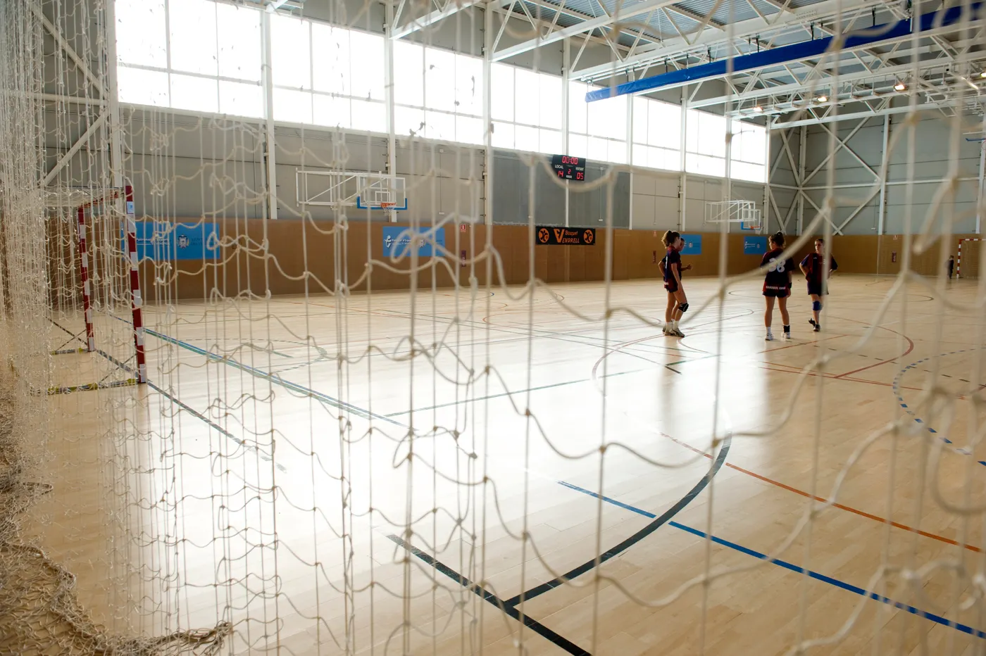 A l'esport cobert no professional s'haurà d'entrenar amb mascareta