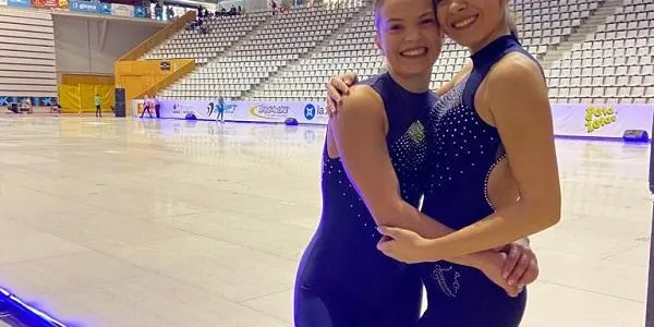 Les patinadores Paula Martínez i Elena Fortuny representen el Club Patí Torredembarra a la Catalunya Stars 2021