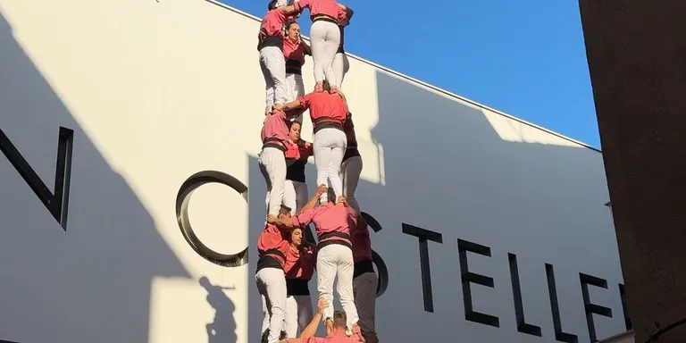 La Colla Vella atorga la condició de 9 a la plaça Pere Català Roca