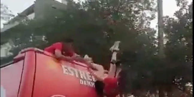 Salven a la fotògrafa de caure de daltabaix de l’autobús del Girona FC