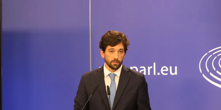 L'Eurocambra no pot verificar les credencials de Puigdemont, Comín, Ponsatí i Solé i demana informació a la JEC