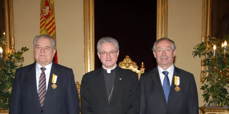 Nemesi Marqués i Joan Massa reben la Creu Pro Ecclesia, atorgada pel Papa Benet XVI