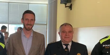 Després de 40 anys, l’inspector Manuel Ruiz, cap de la Policia Local de Caldes, es jubila