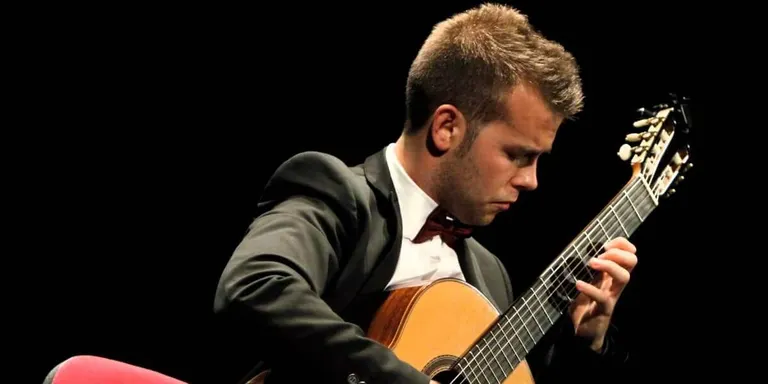 Berenar i concert de guitarra al Celler Mas Blanch i Jové