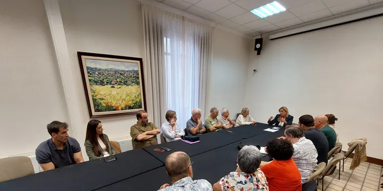 Reunió de l’alcaldessa amb els barris afectats pel pas dels trens